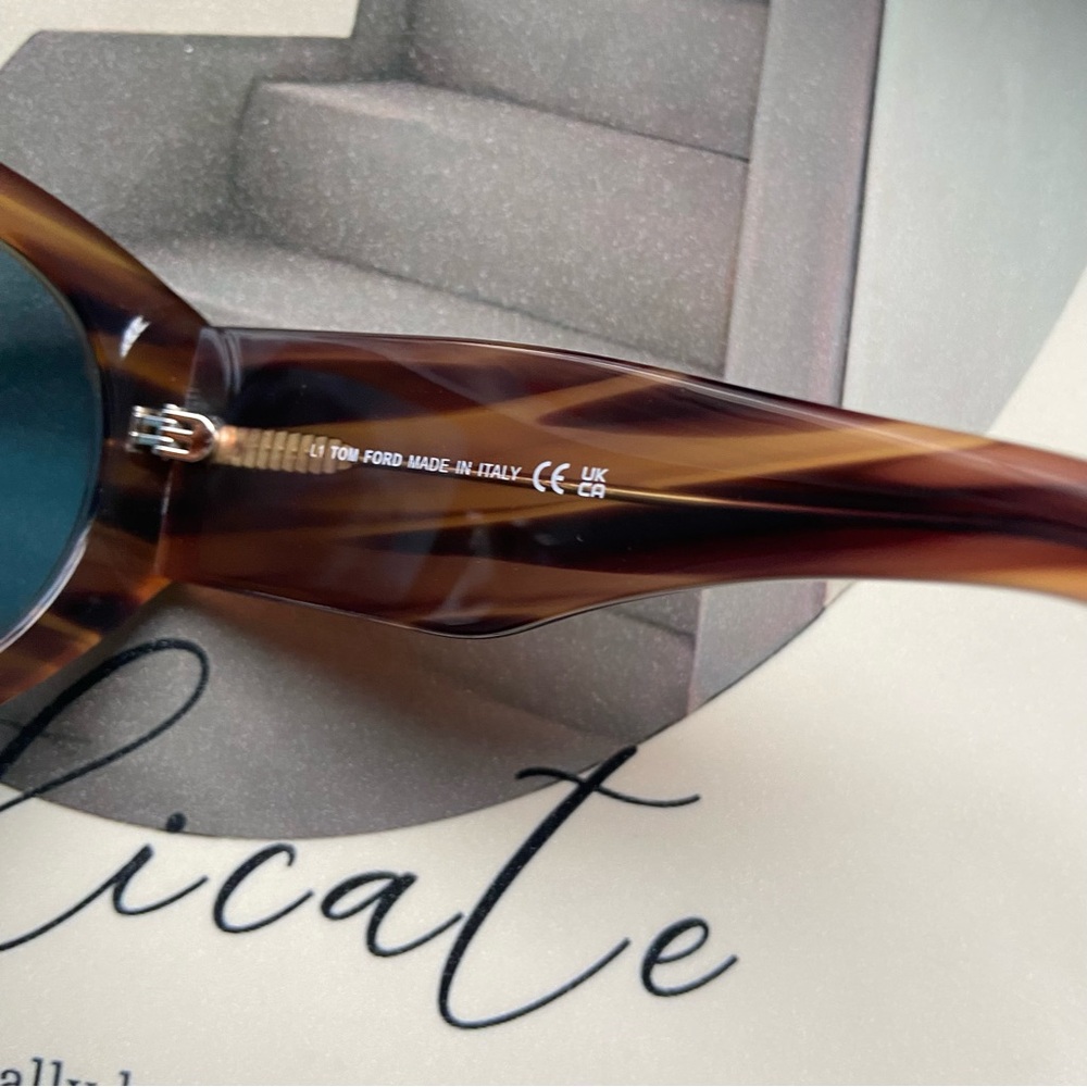 Tom Ford Brown Tortoiseshell Frame Sunglasses Wit… - image 4